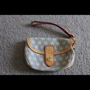 Dooney & Bourke Pouch